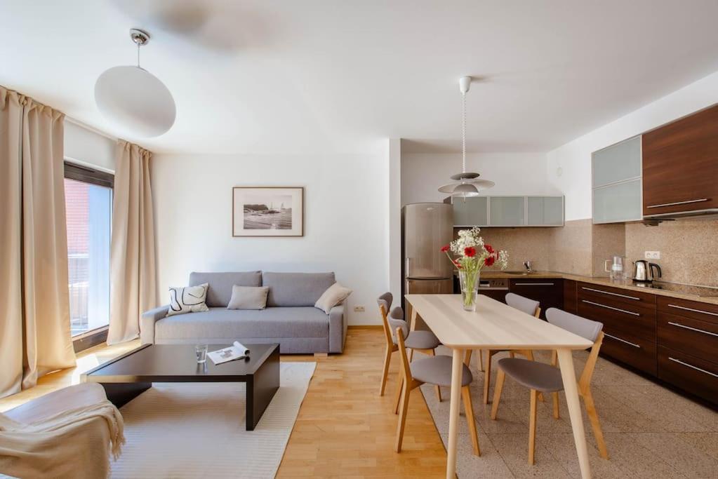 Wygodny Apartament Przy Dworcu Krakau Exterior foto