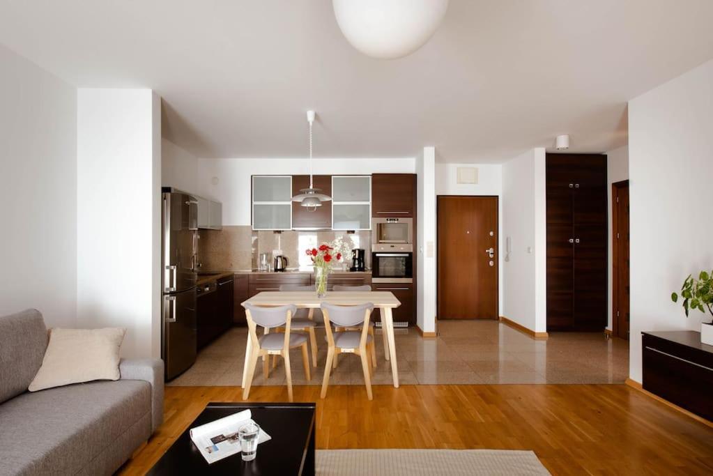 Wygodny Apartament Przy Dworcu Krakau Exterior foto